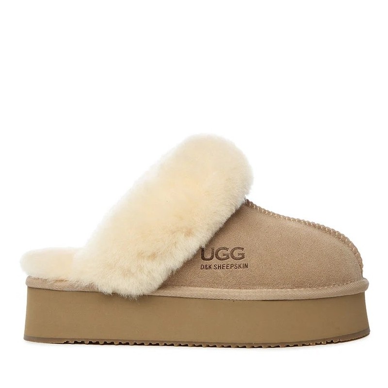 bottes UGG,bottes UGG® classic femme,bottes classic,bottes à plateforme,UGG magasin discount,Bottes UGG soldes,UGG bottes noir,chaussures en peluche